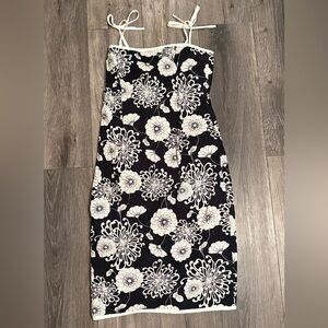 Chic Black and White Floral Midi Dress